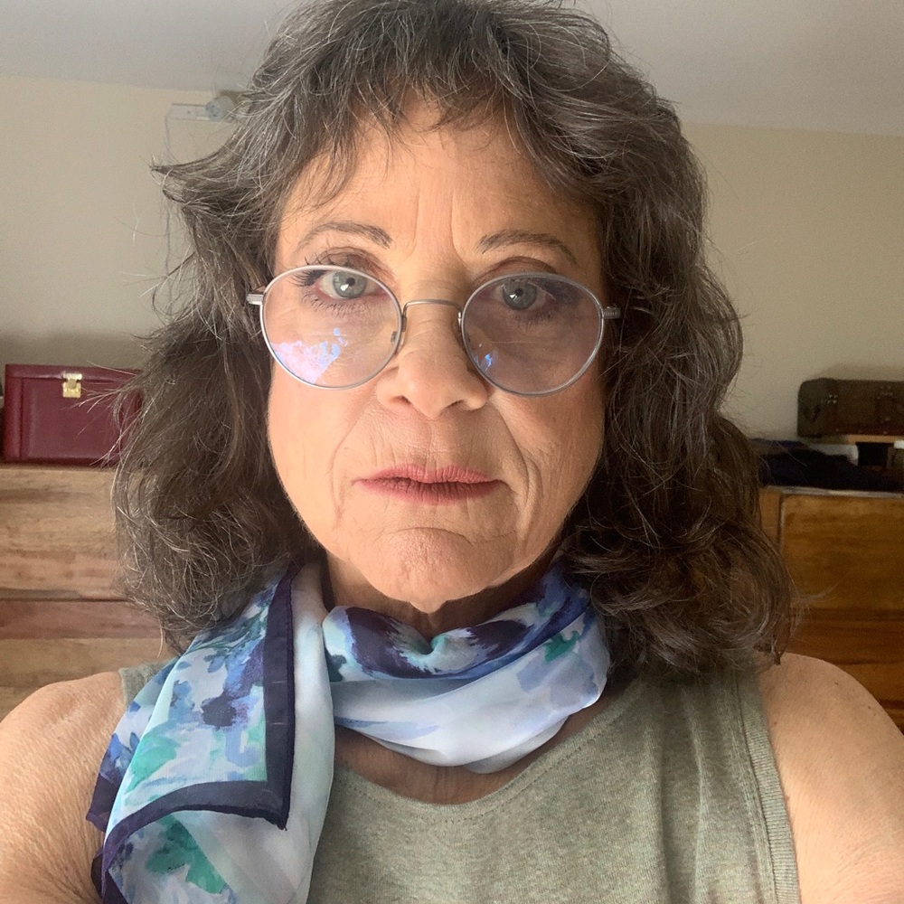 Meet your Posher, Karin